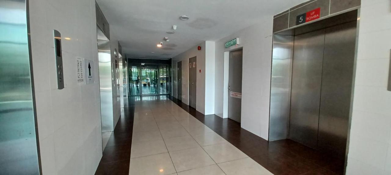 Homestay Arc Austin Hills Jb 4-5Pax Джохор-Бару Экстерьер фото